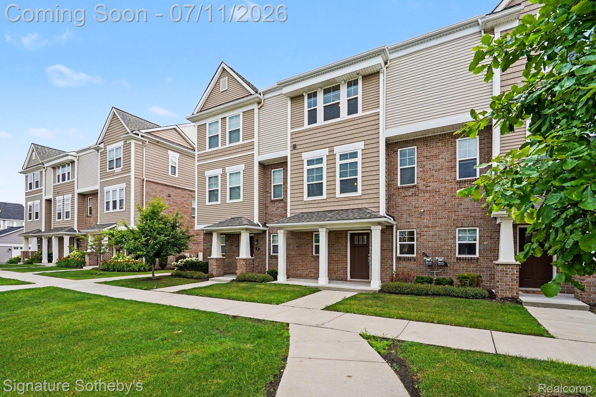 2500 Normandy Road, Unit 40 Royal Oak, MI 48073 - Photo 3 of 26 Front house