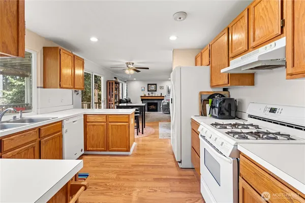 $549,000 | 7608 Elm Court Southeast, Lacey, WA 98503