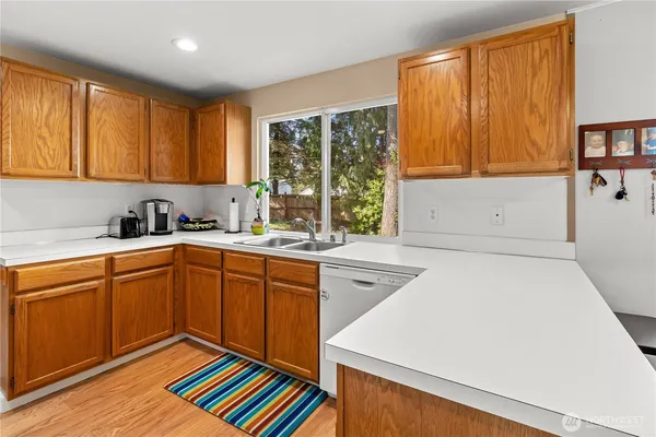 $549,000 | 7608 Elm Court Southeast, Lacey, WA 98503