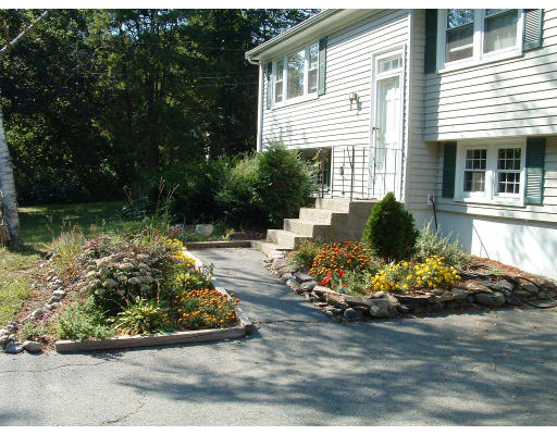 20 Aqueduct Road Wayland, MA 01778 - Photo 5 of 11 Gallery Image 5