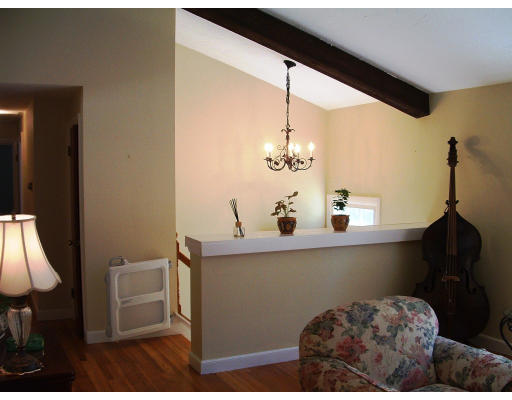 20 Aqueduct Road Wayland, MA 01778 - Photo 6 of 11 Gallery Image 6