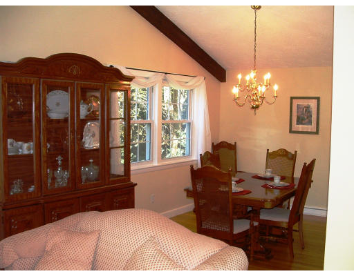 20 Aqueduct Road Wayland, MA 01778 - Photo 10 of 11 Gallery Image 10