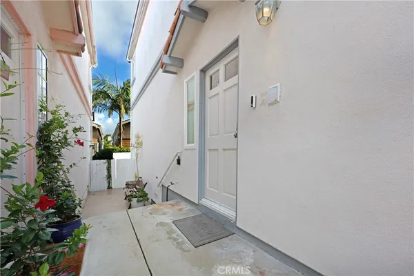 $1,749,950 | 1715 Morgan Lane, Redondo Beach, CA 90278