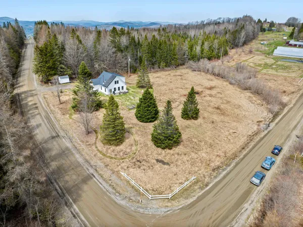 $525,000 | 1981 Danville Hill Road, Cabot, VT 05647