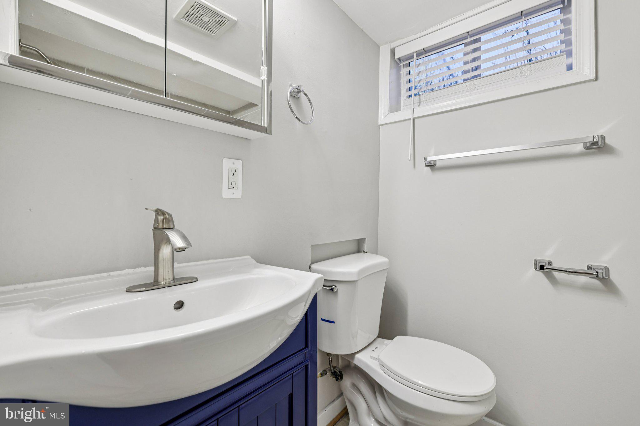 4546 Mountview Road Baltimore, MD 21229 - Photo 15 of 26