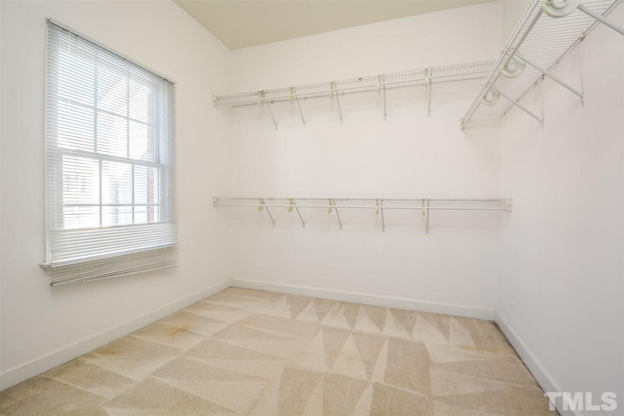 5407 Goldenglow Way Raleigh, NC 27606 - Photo 8 of 12