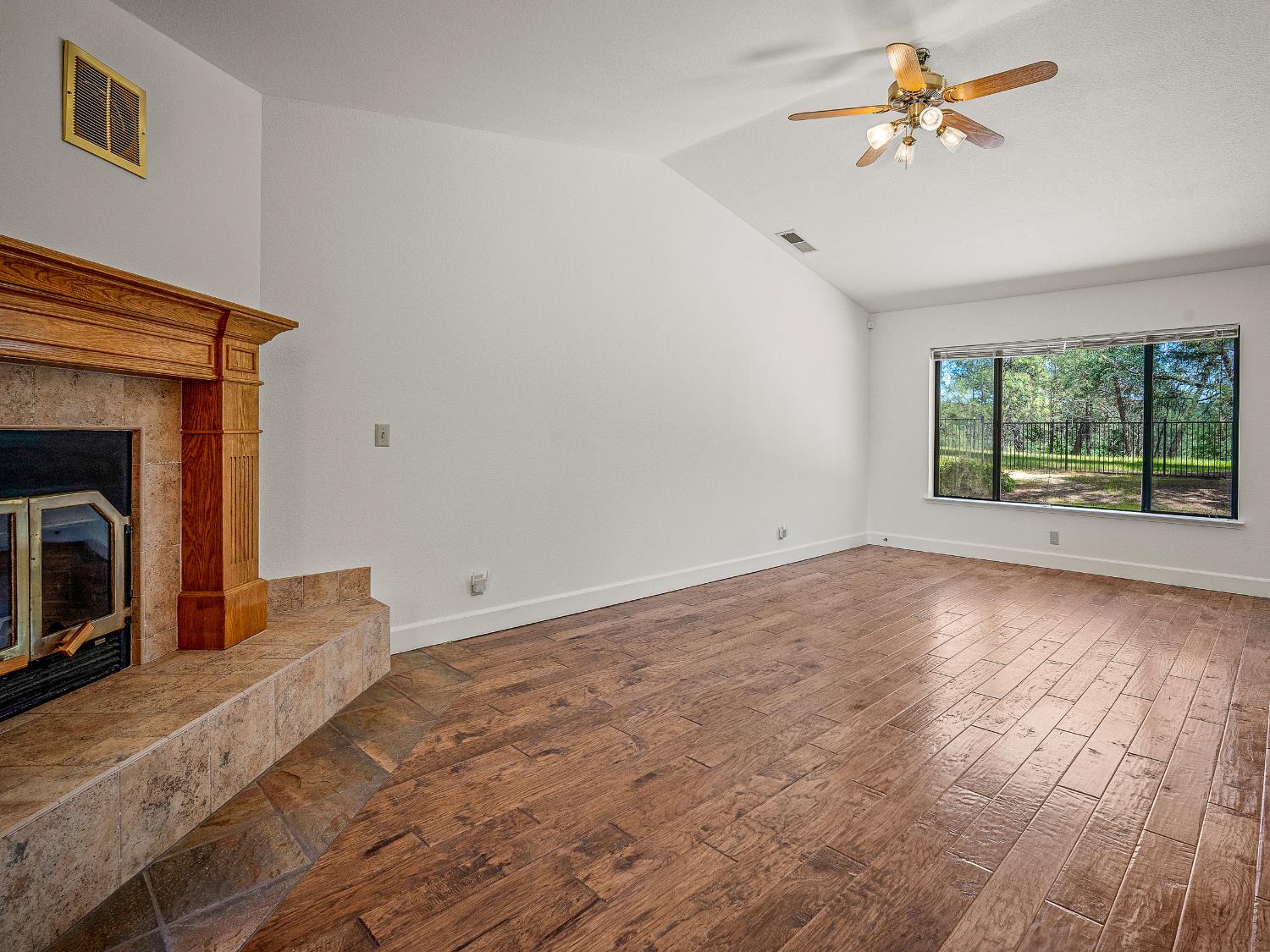 6460 Claim Street Placerville, CA 95667 - Photo 43 of 86 a view of empty room with fan and window
