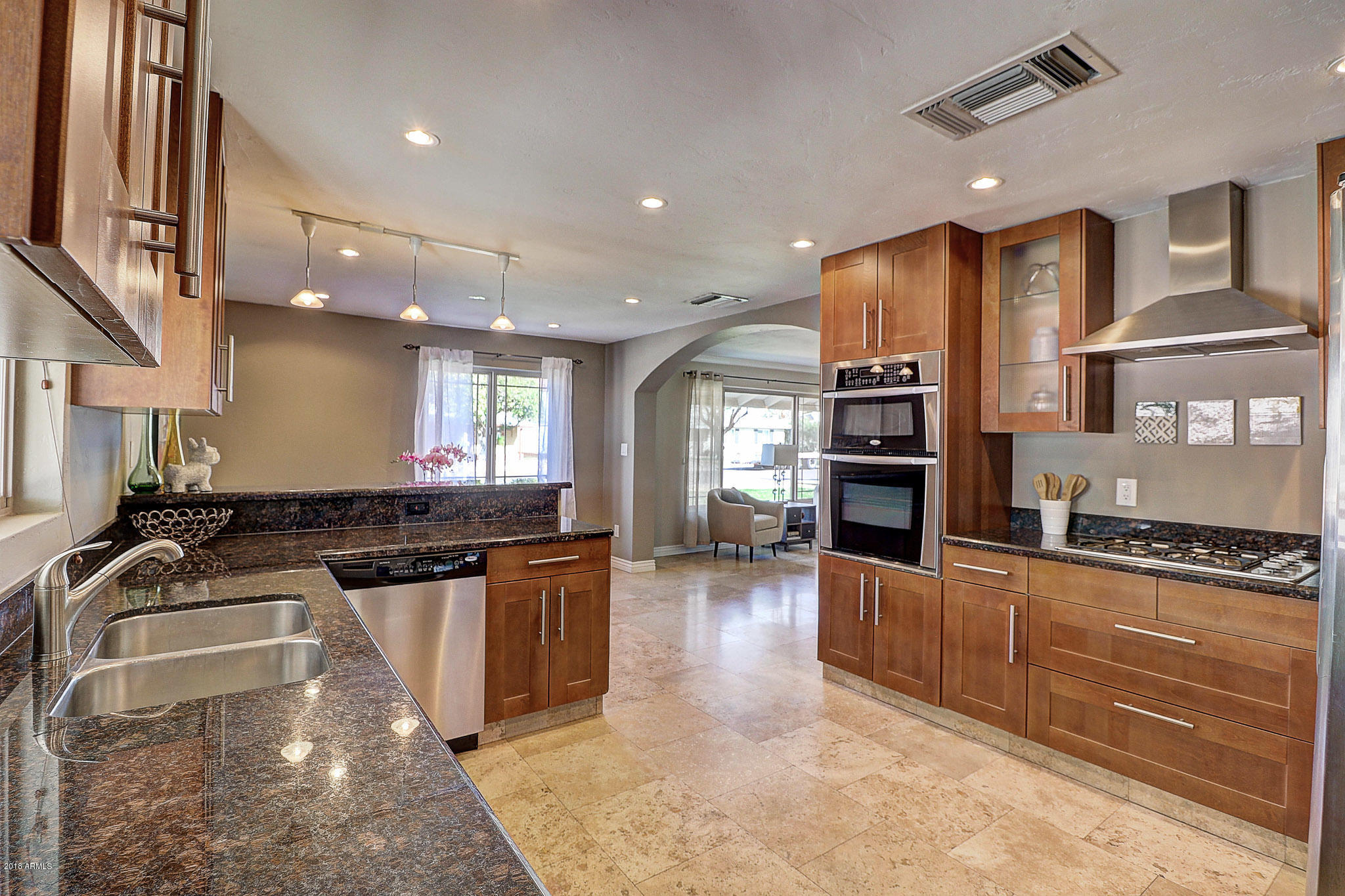 3609 East Piccadilly Road Phoenix, AZ 85018 - Photo 3 of 21 Kitchen