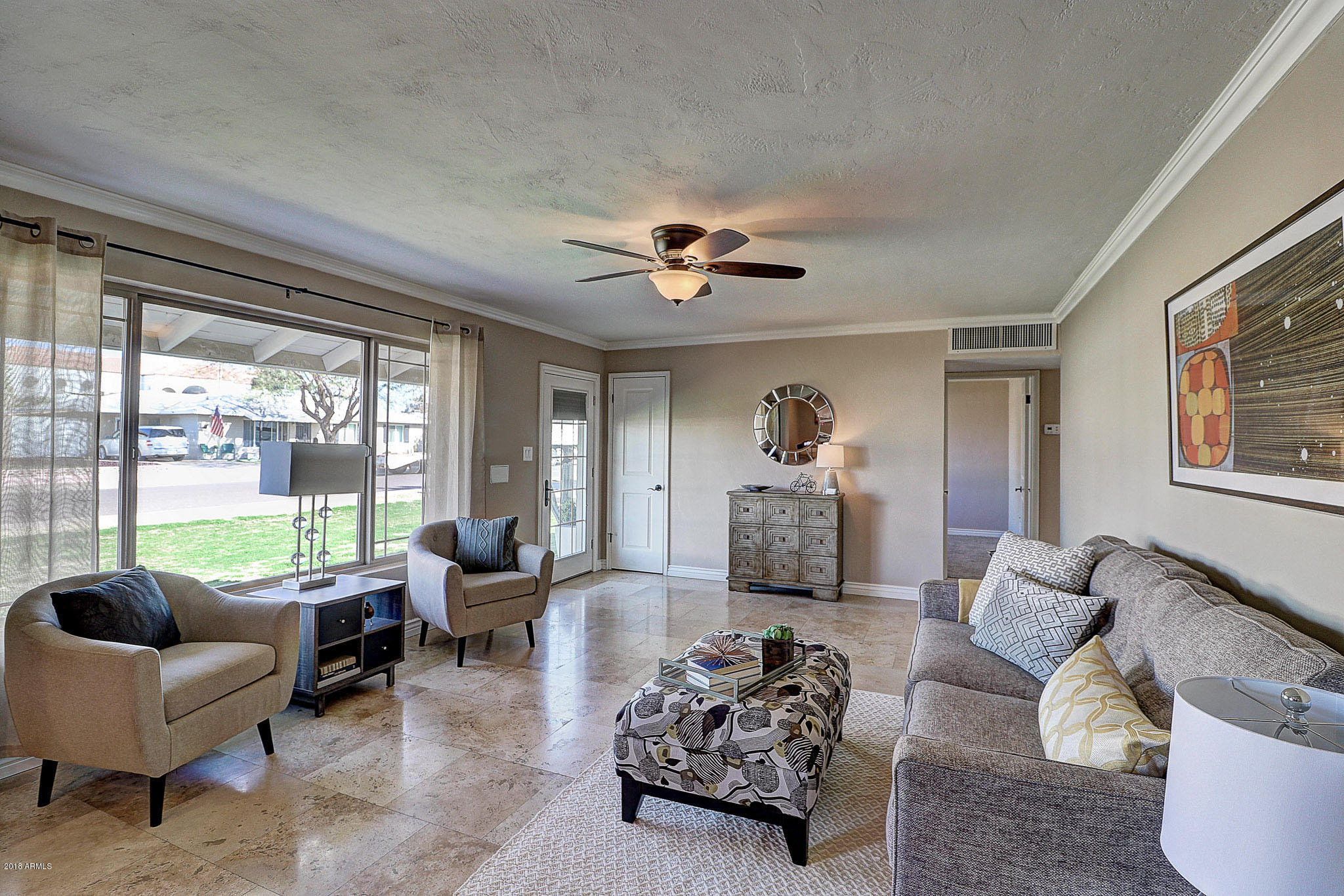 3609 East Piccadilly Road Phoenix, AZ 85018 - Photo 7 of 21 Living Room
