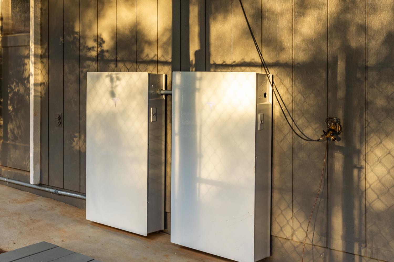 17082 Alioto Drive Grass Valley, CA 95949 - Photo 7 of 42 Solar with 2 Tesla back up batteries