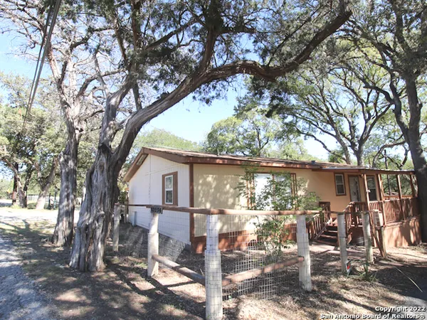 $1,120 | 12095 Park Road 37, Unit B, Lakehills, TX 78063