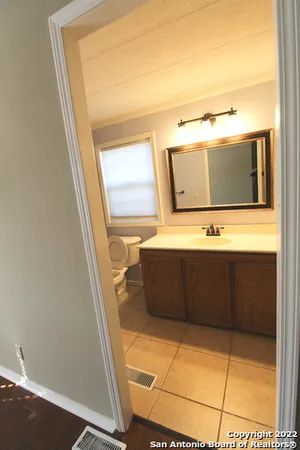 $1,120 | 12095 Park Road 37, Unit B, Lakehills, TX 78063