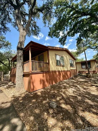 $1,120 | 12095 Park Road 37, Unit B, Lakehills, TX 78063