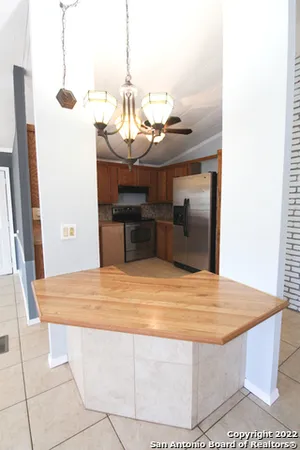$1,120 | 12095 Park Road 37, Unit B, Lakehills, TX 78063