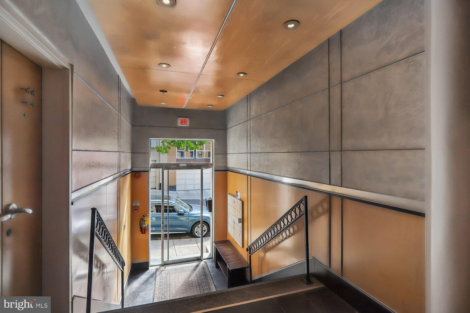 2370 Champlain Street Northwest, Unit 35 Washington, DC 20009 - Photo 5 of 49 a view of an entryway