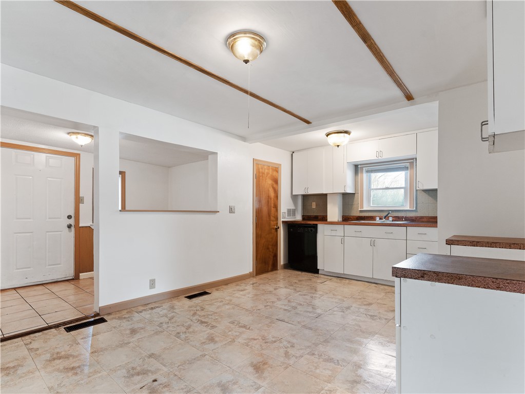 29 Pierce Street Coventry, RI 02816 - Photo 6 of 16 Gallery Image 6