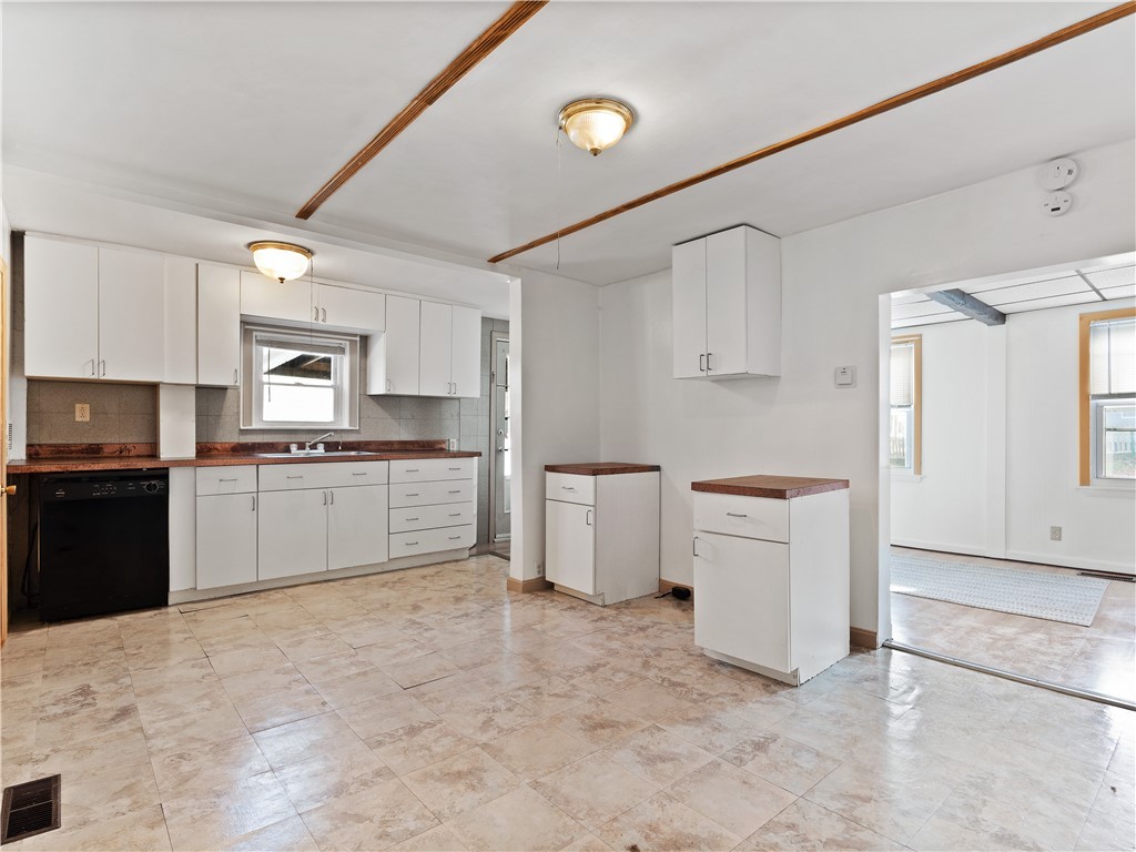 29 Pierce Street Coventry, RI 02816 - Photo 7 of 16 Gallery Image 7