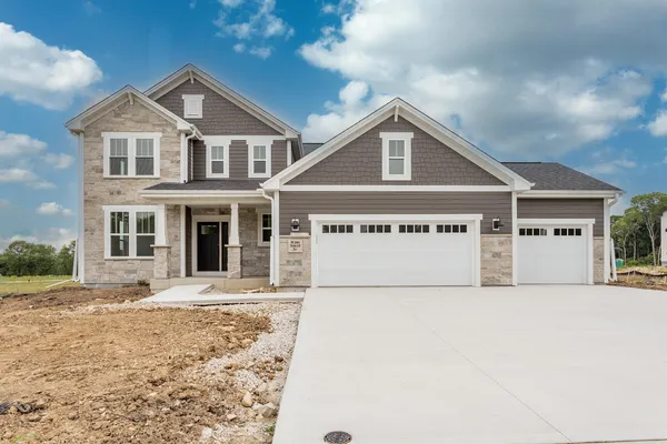 $774,900 | W208-n6659 W208-n6659 Sweet Clover Drive, Menomonee Falls, WI 53051