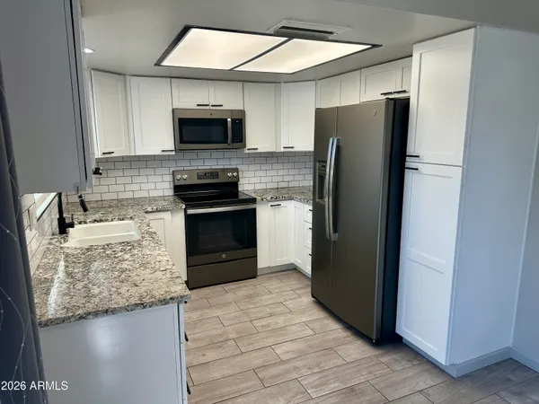 $1,795 | 116 West Loma Vista Drive, Unit 104, Tempe, AZ 85282