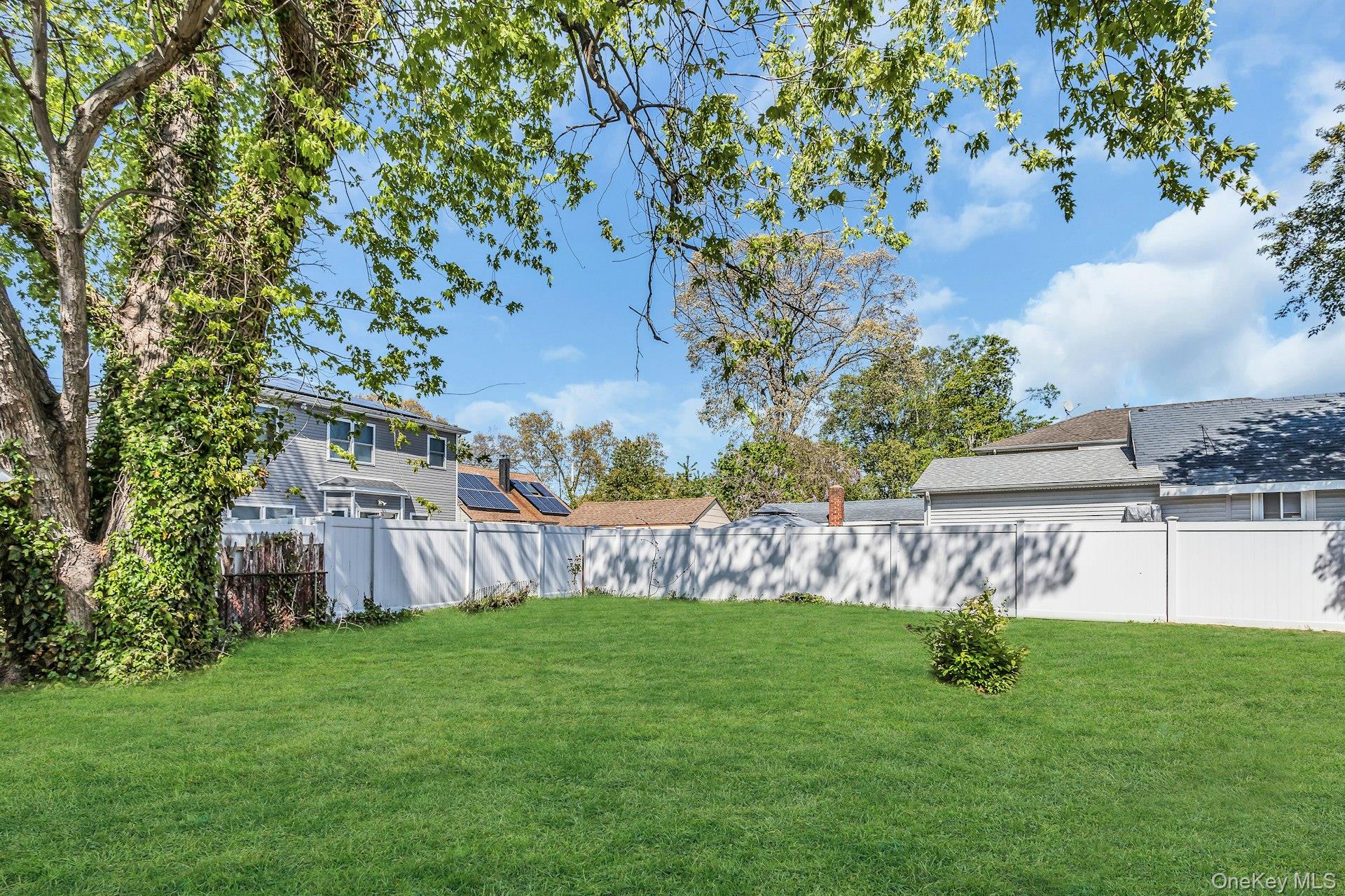 1767 Bushwick Avenue Merrick, NY 11566 - Photo 5 of 8