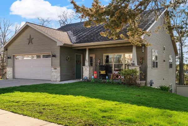 $450,000 | 919 South Spring Street, Beaver Dam, WI 53916