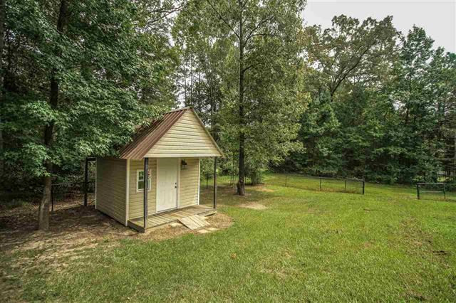 105 Water Tank Road, Unit 1 Florence, MS 39073 - Photo 2 of 11 Backyard