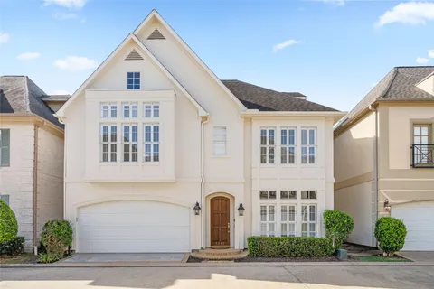 $499,000 | 3211 South Pemberton Cir Drive, Houston, TX 77025