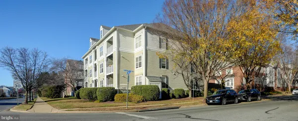 $2,550 | 1001 Gaither Road, Unit I, Rockville, MD 20850