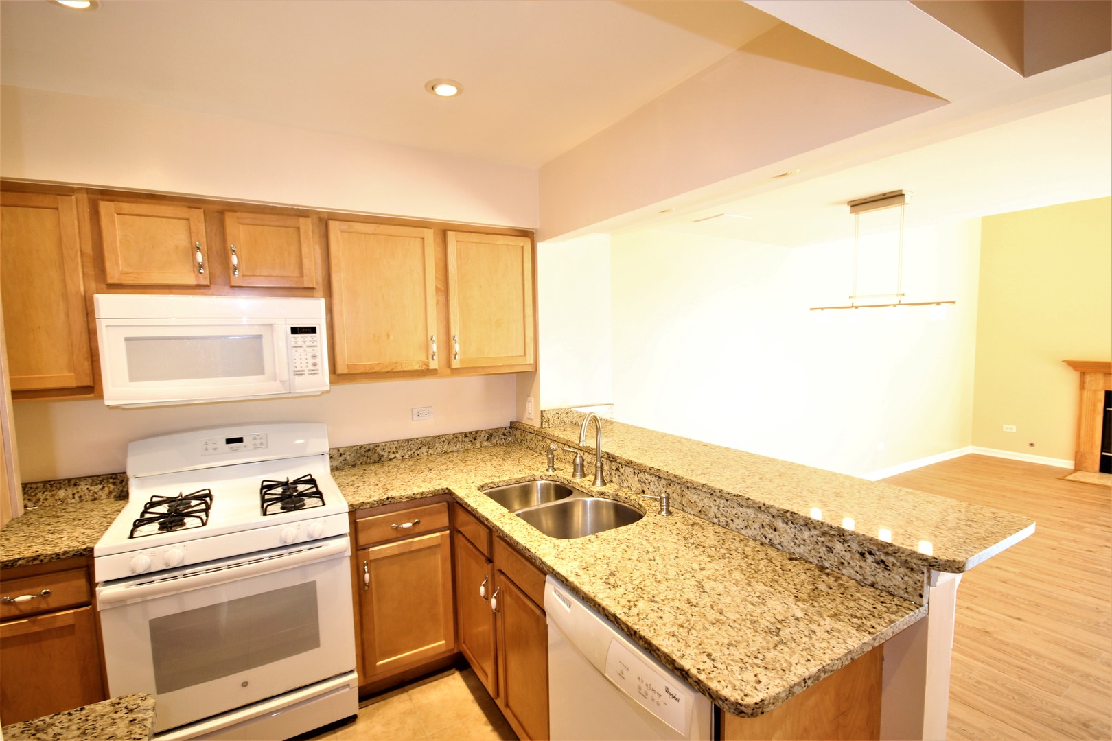26 North Oltendorf Road Streamwood, IL 60107 - Photo 3 of 34