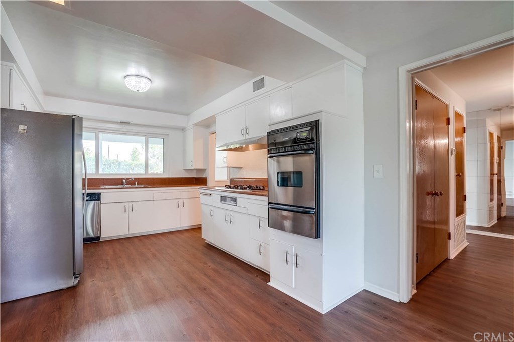 14932 Templar Drive La Mirada, CA 90638 - Photo 12 of 44