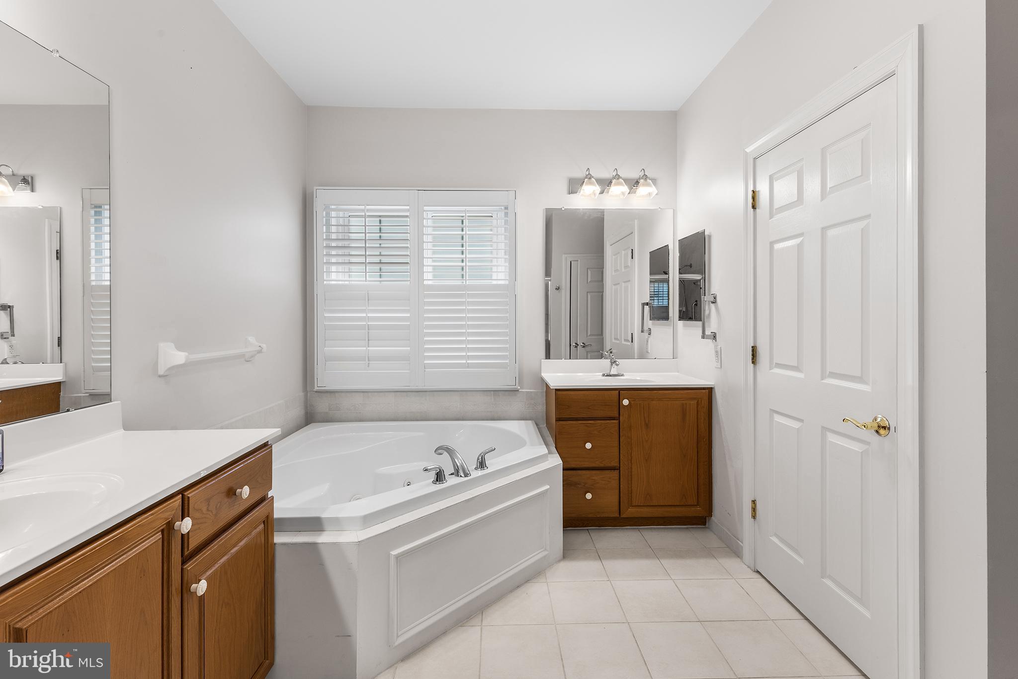 224 Bobwhite Road New Hope, PA 18938 - Photo 17 of 39 Jetted Tub & Dual Vanities