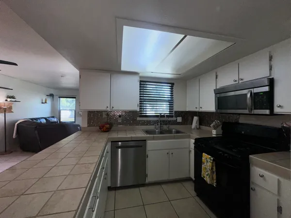 $424,999 | 1623 Point Lobos Lane, Santa Maria, CA 93454