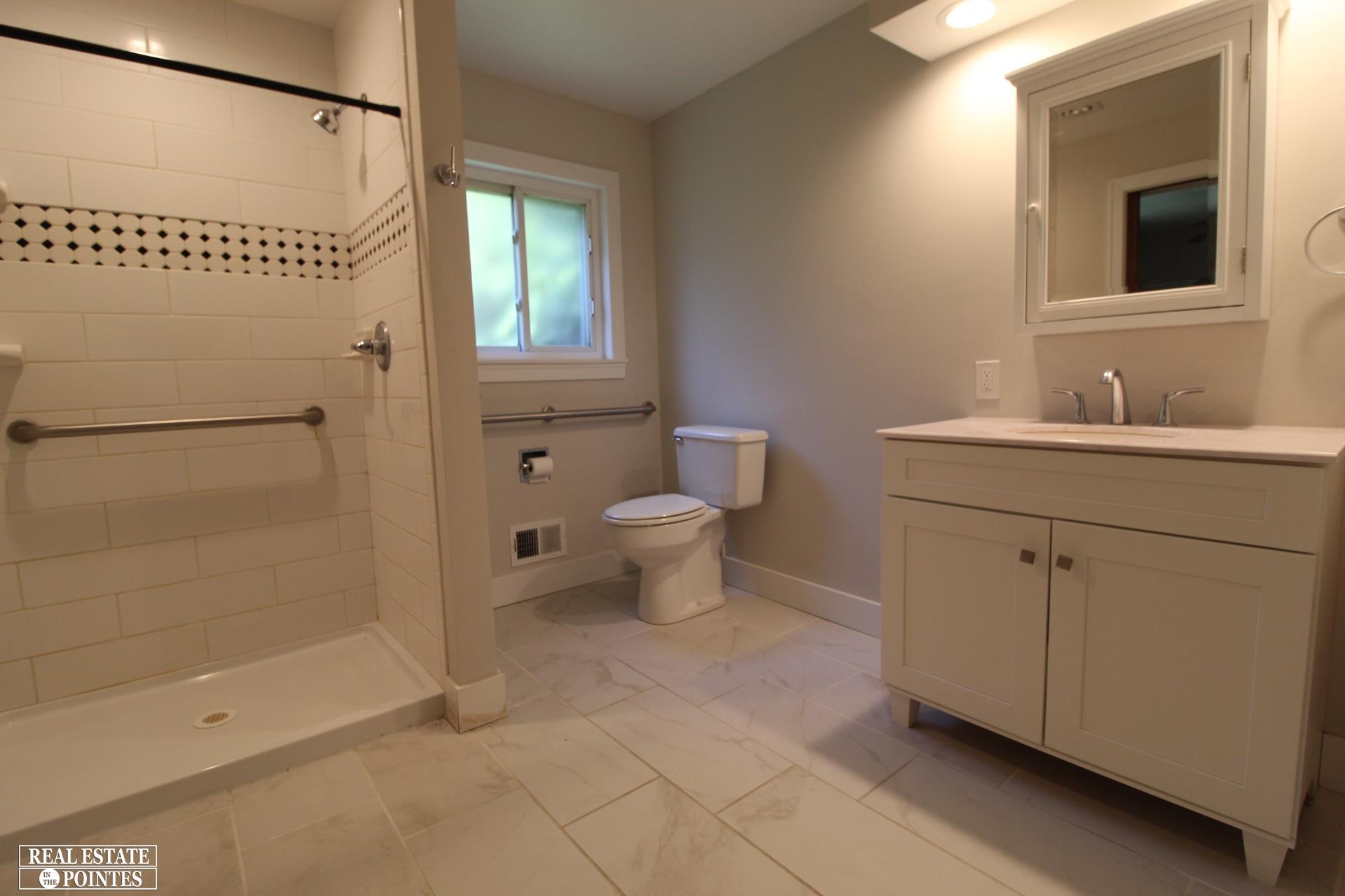 1320 Devonshire Road Grosse Pointe Park, MI 48230 - Photo 18 of 57