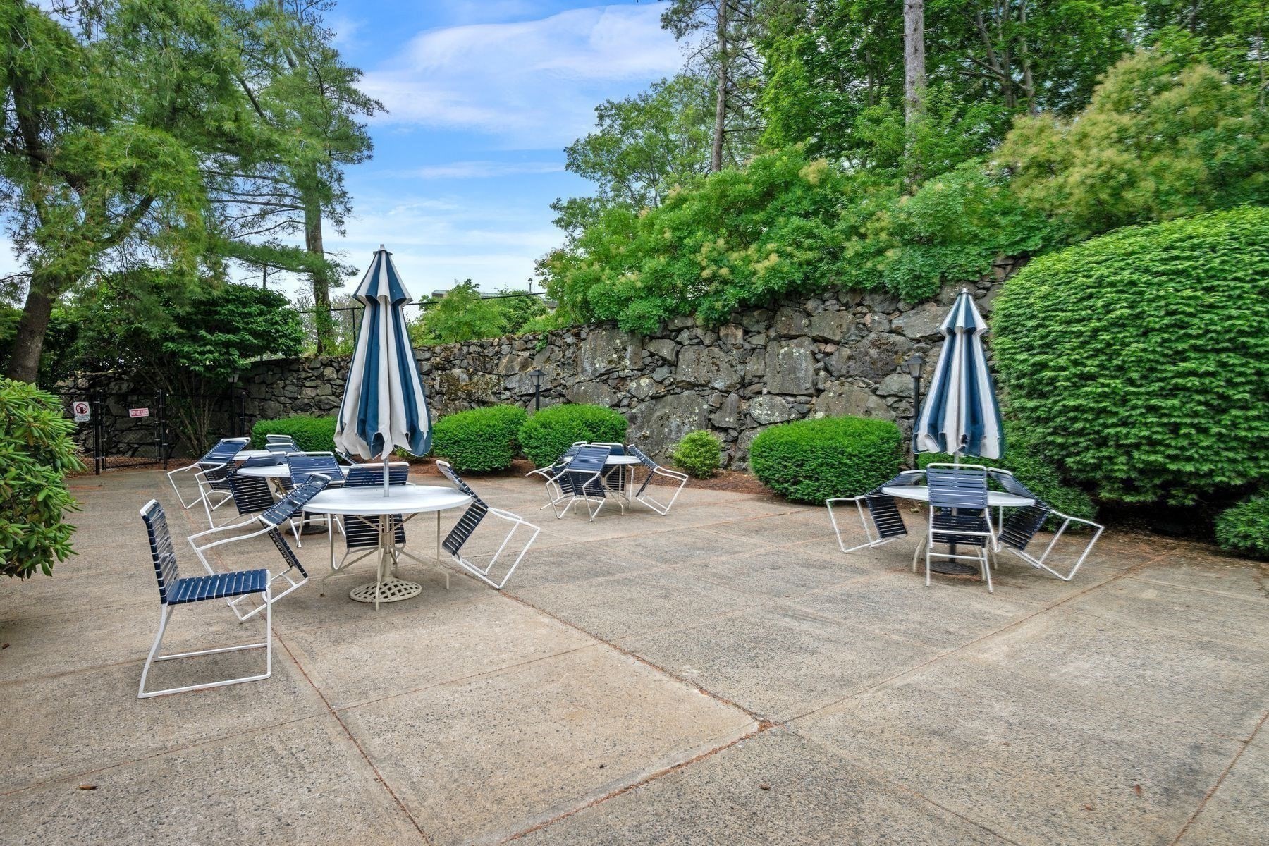406 Paradise Road, Unit 3H Swampscott, MA 01907 - Photo 38 of 42 Gallery Image 38
