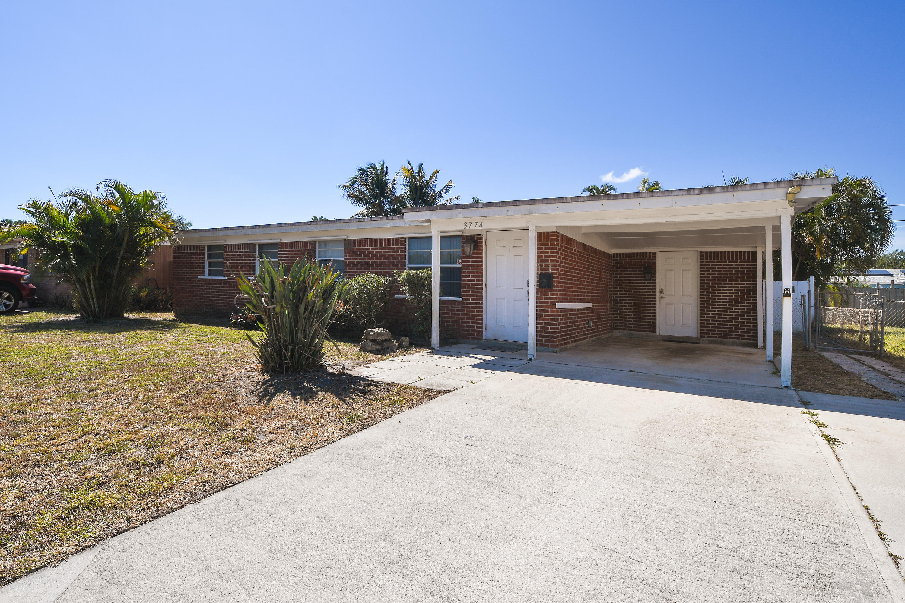 3774 Catalina Road Palm Beach Gardens, FL 33410 - Photo 2 of 29 DSC_2913