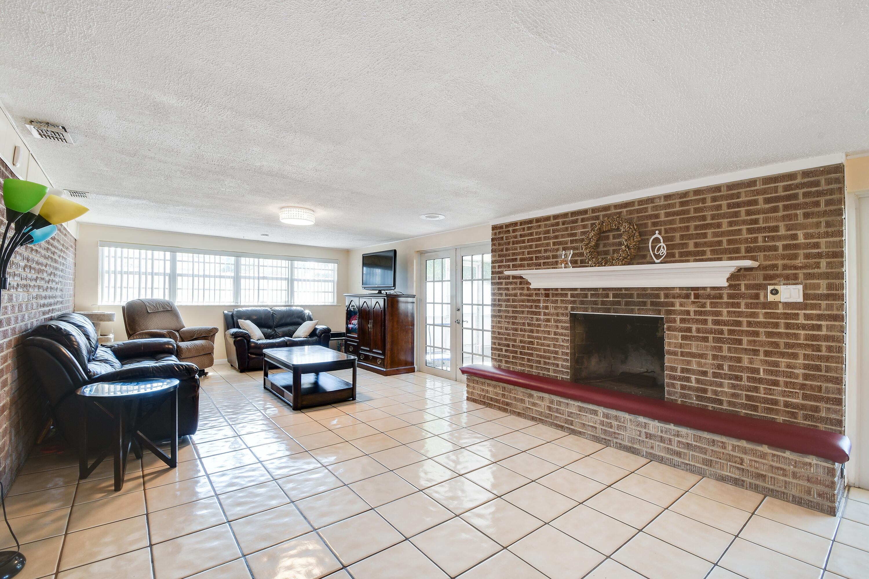 3774 Catalina Road Palm Beach Gardens, FL 33410 - Photo 4 of 29 DSC_2931