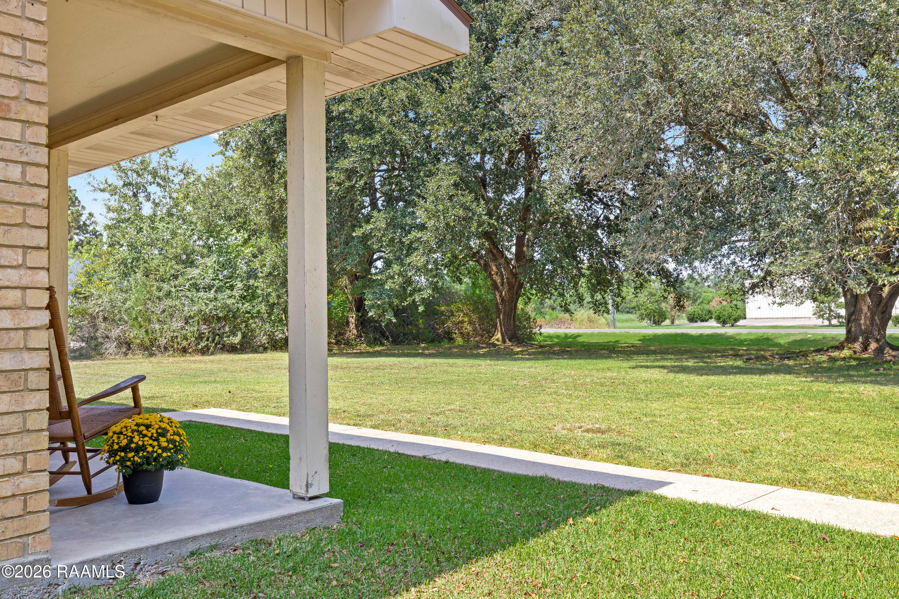 803 West Gloria Switch Road Lafayette, LA 70507 - Photo 36 of 38 View of front yard from side yard