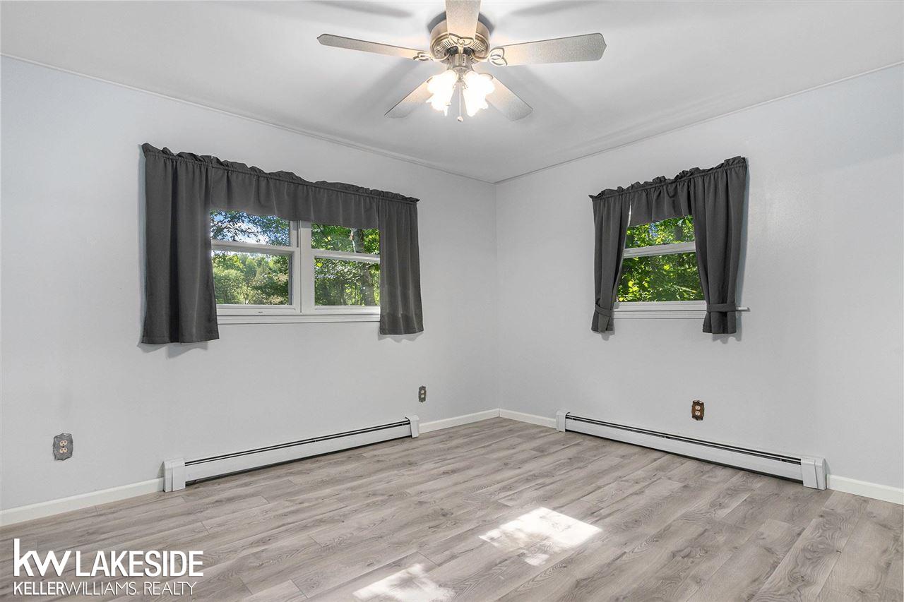 2328 Hueling Road Port Huron, MI 48060 - Photo 6 of 37 50077076-5.JPG