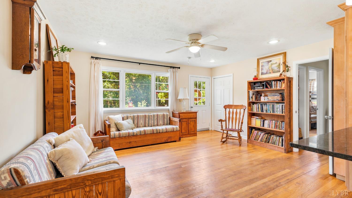 1321 Boxwood Farm Road Amherst, VA 24521 - Photo 4 of 60