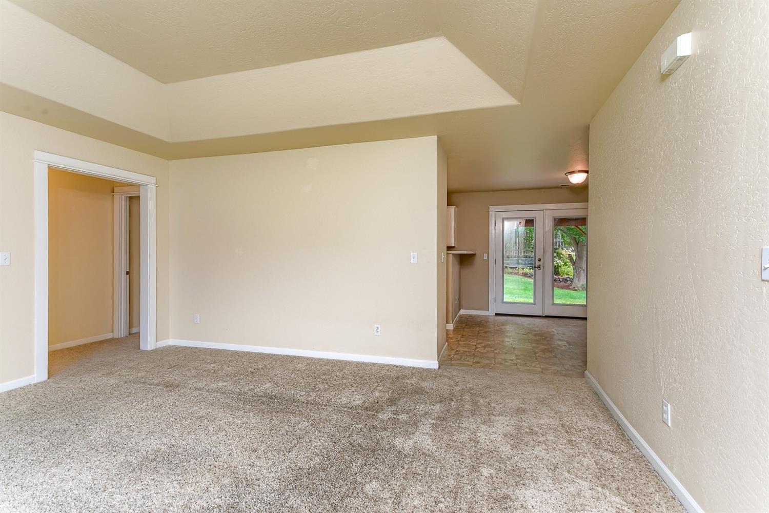 939 Ridgeview Drive Eagle Point, OR 97524 - Photo 5 of 29 Additional Photo