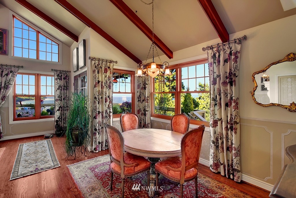 10654 Northeast Valley Road Bainbridge Island, WA 98110 - Photo 12 of 22 Gallery Image 12