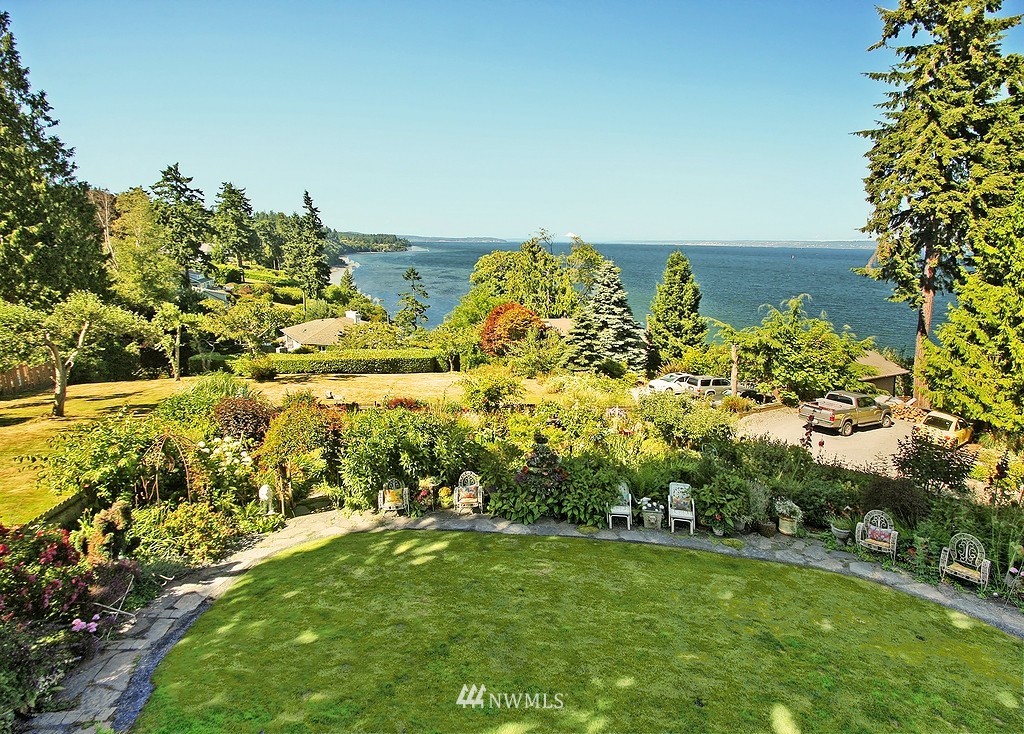 10654 Northeast Valley Road Bainbridge Island, WA 98110 - Photo 5 of 22 Gallery Image 5
