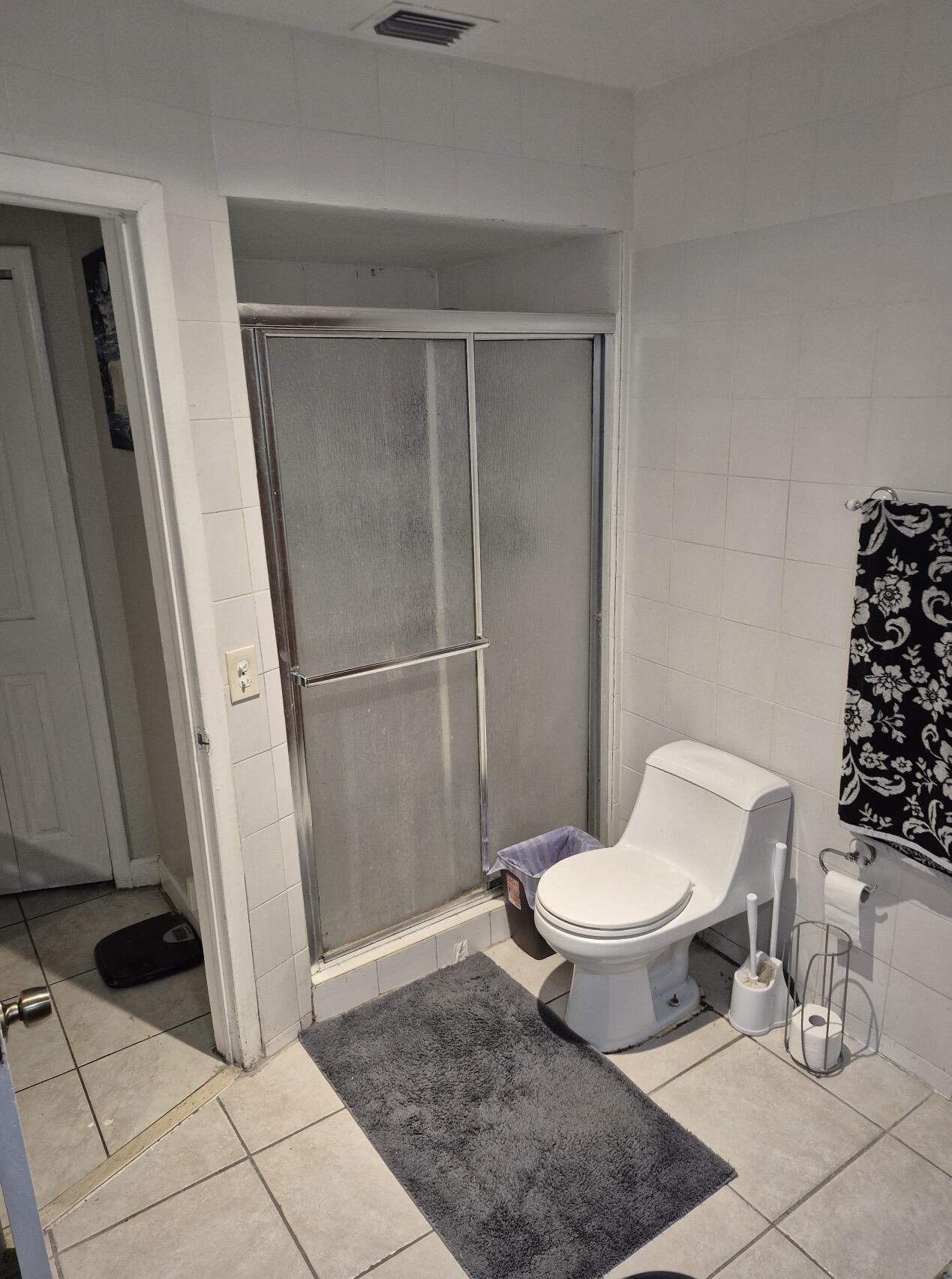 6301 Southwest 7th Street Margate, FL 33068 - Photo 9 of 17 Primary bath 2