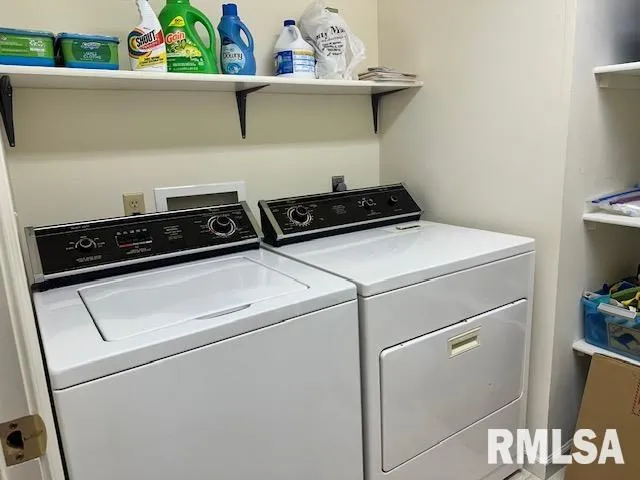 $152,000 | 15 A Shenandoah Avenue, Jacksonville, IL 62650