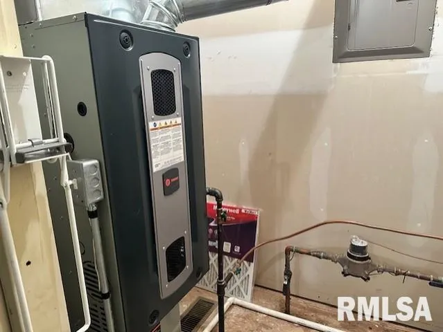 $152,000 | 15 A Shenandoah Avenue, Jacksonville, IL 62650