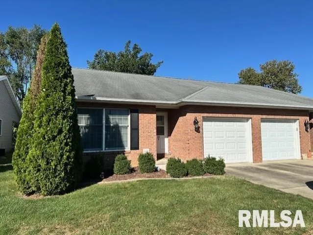 $152,000 | 15 A Shenandoah Avenue, Jacksonville, IL 62650