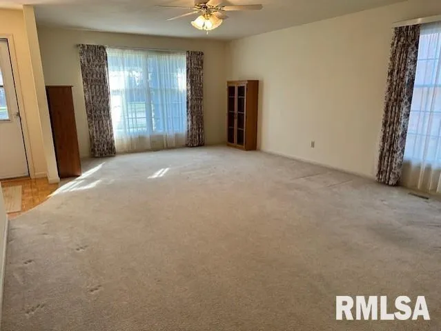 $152,000 | 15 A Shenandoah Avenue, Jacksonville, IL 62650