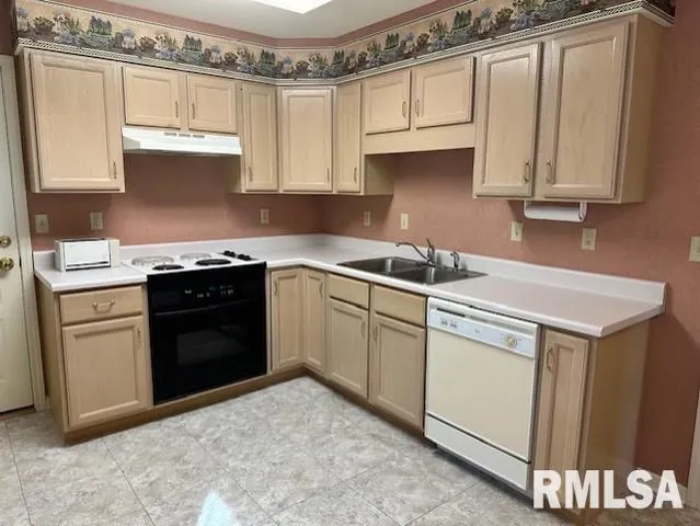 $152,000 | 15 A Shenandoah Avenue, Jacksonville, IL 62650