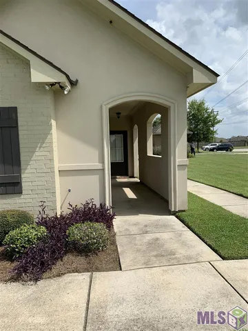 $1,800 | 3937 Cypress Hall Drive, Addis, LA 70710