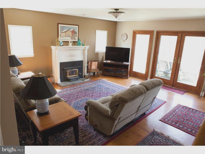 719 Highspire Road Glenmoore, PA 19343 - Photo 11 of 20 Living Room
